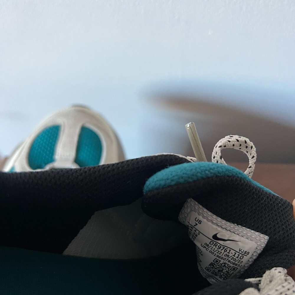 Nike Tech Hera - Picture 7 of 7
